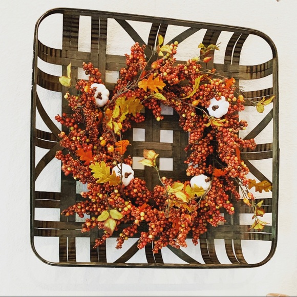 Large Tobacco Basket - Picture 4 of 5